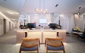Flok Center- Botanica Residence